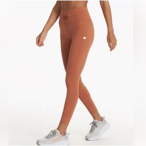 NWT VUORI Daily Leggings in Cinnamon Sz L